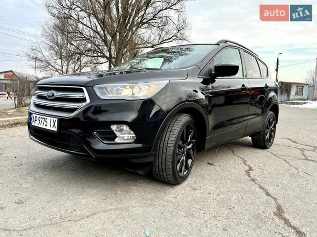 Чорний Форд Ескейп, об'ємом двигуна 2 л та пробігом 83 тис. км за 16900 $, фото 1 на Automoto.ua