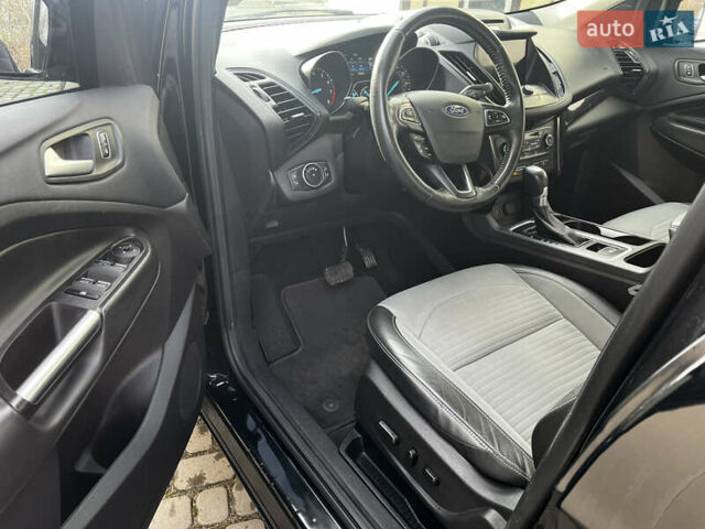 Черный Форд Эскейп, объемом двигателя 1.5 л и пробегом 151 тыс. км за 11990 $, фото 43 на Automoto.ua