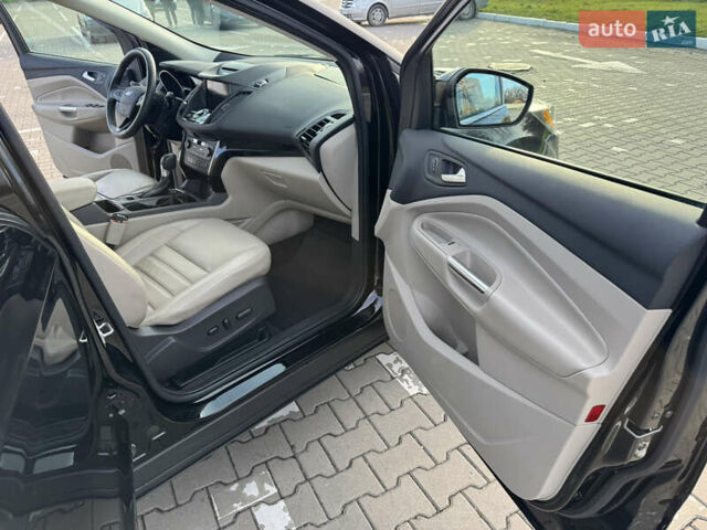 Черный Форд Эскейп, объемом двигателя 2 л и пробегом 33 тыс. км за 17000 $, фото 14 на Automoto.ua