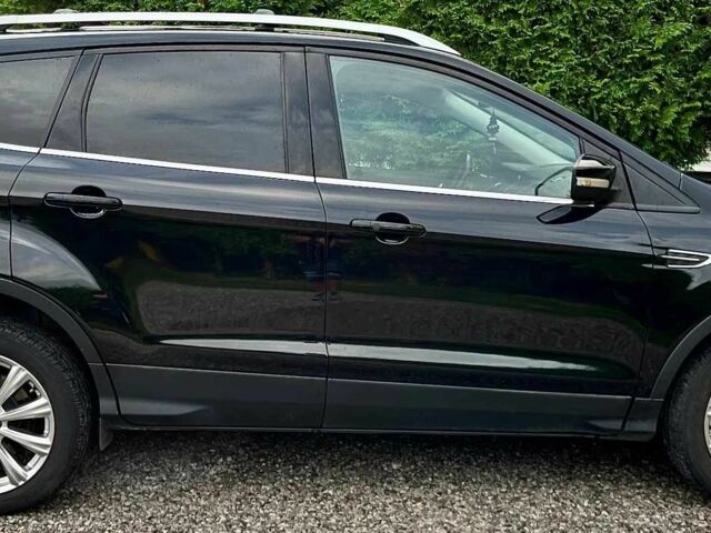 Чорний Форд Ескейп, об'ємом двигуна 2 л та пробігом 137 тис. км за 7200 $, фото 2 на Automoto.ua