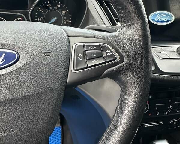 Форд Эскейп 2017 в Киеве на Automoto.ua Черный Форд Эскейп, объемом двигателя 1.5 л и пробегом 88 тыс. км за 11990 $, фото 19 на Automoto.ua