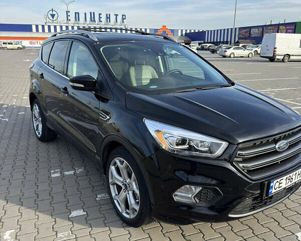 Черный Форд Эскейп, объемом двигателя 2 л и пробегом 33 тыс. км за 17000 $, фото 8 на Automoto.ua