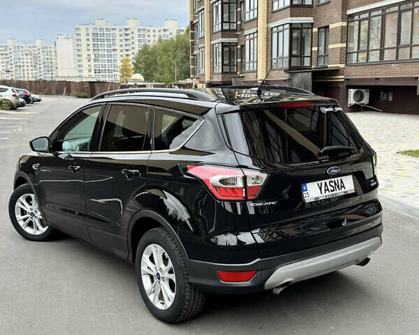 Форд Ескейп 2017 у Чернігові на Automoto.ua Чорний Форд Ескейп, об'ємом двигуна 1.5 л та пробігом 150 тис. км за 13500 $, фото 3 на Automoto.ua