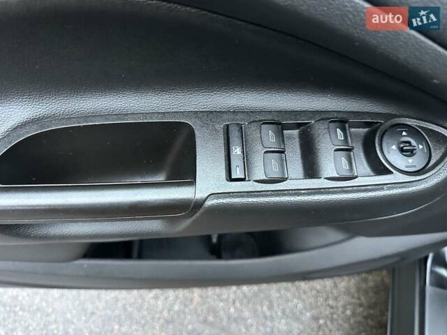 Черный Форд Эскейп, объемом двигателя 2.49 л и пробегом 137 тыс. км за 12400 $, фото 20 на Automoto.ua