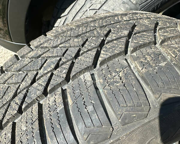 Черный Форд Эскейп, объемом двигателя 2 л и пробегом 111 тыс. км за 13300 $, фото 23 на Automoto.ua