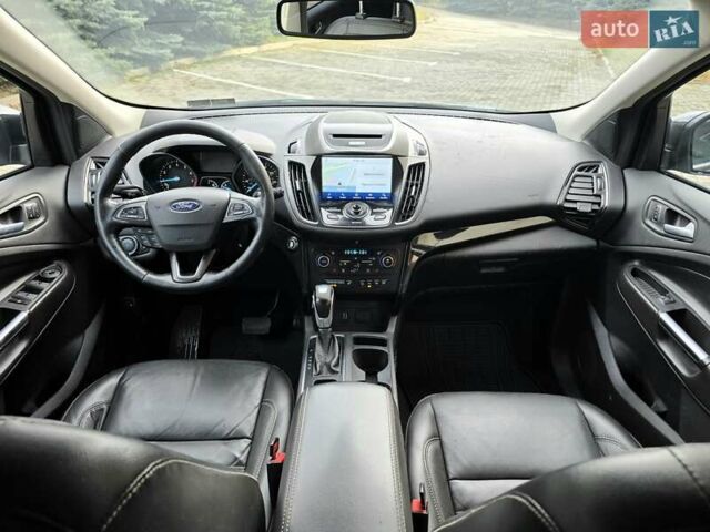 Черный Форд Эскейп, объемом двигателя 2 л и пробегом 110 тыс. км за 7800 $, фото 12 на Automoto.ua