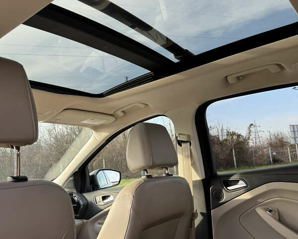 Черный Форд Эскейп, объемом двигателя 2 л и пробегом 33 тыс. км за 17000 $, фото 23 на Automoto.ua