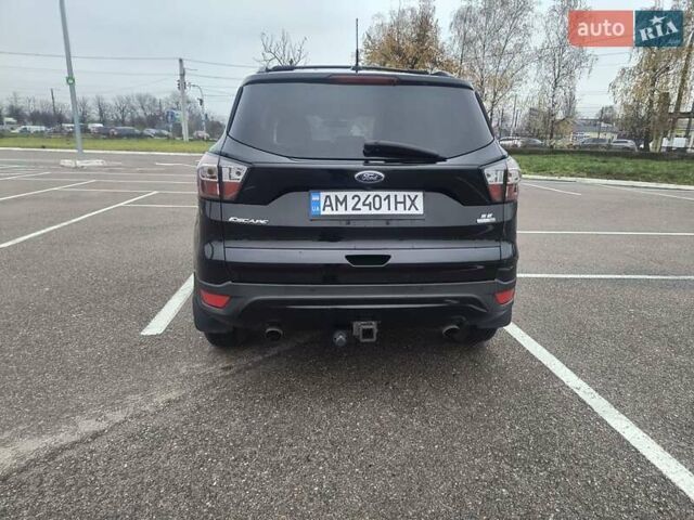 Черный Форд Эскейп, объемом двигателя 2 л и пробегом 232 тыс. км за 10000 $, фото 7 на Automoto.ua