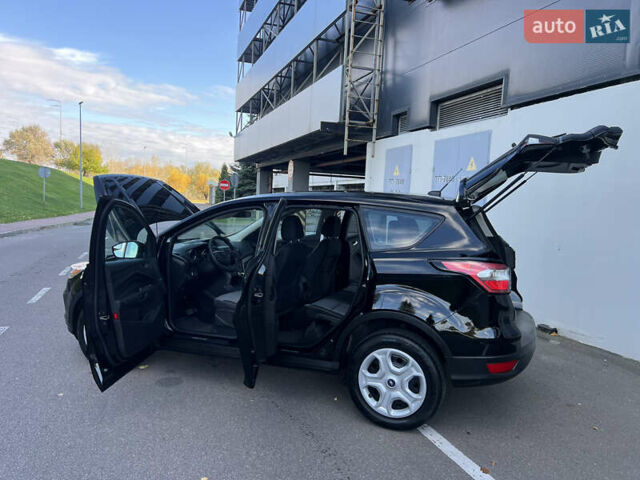 Форд Эскейп 2017 в Киеве на Automoto.ua Черный Форд Эскейп, объемом двигателя 2.5 л и пробегом 98 тыс. км за 13500 $, фото 20 на Automoto.ua