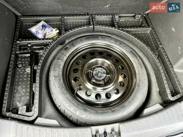 Чорний Форд Ескейп, об'ємом двигуна 2 л та пробігом 83 тис. км за 16900 $, фото 16 на Automoto.ua