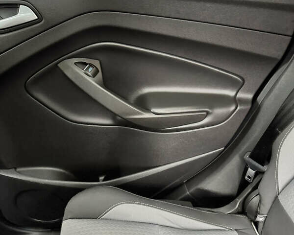 Форд Ескейп 2017 у Чернігові на Automoto.ua Чорний Форд Ескейп, об'ємом двигуна 1.5 л та пробігом 150 тис. км за 13500 $, фото 5 на Automoto.ua