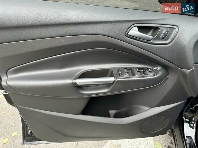 Форд Эскейп 2017 в Киеве на Automoto.ua Черный Форд Эскейп, объемом двигателя 1.5 л и пробегом 88 тыс. км за 11990 $, фото 14 на Automoto.ua