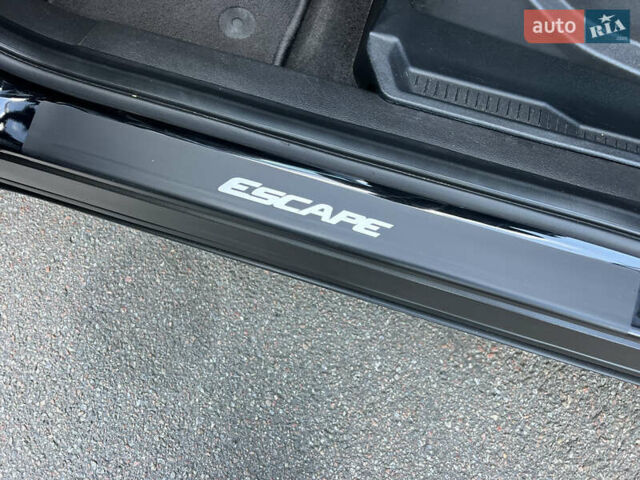Форд Эскейп 2017 в Киеве на Automoto.ua Черный Форд Эскейп, объемом двигателя 2.5 л и пробегом 98 тыс. км за 13500 $, фото 39 на Automoto.ua