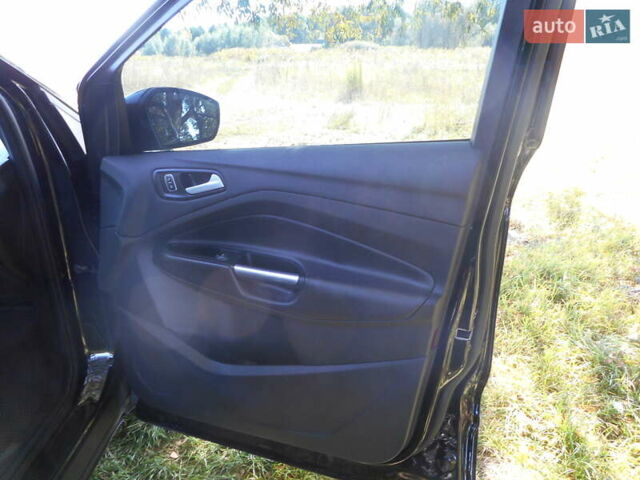 Форд Эскейп 2017 в Пирятине на Automoto.ua Черный Форд Эскейп, объемом двигателя 1.5 л и пробегом 122 тыс. км за 12880 $, фото 10 на Automoto.ua