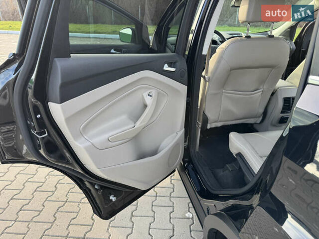 Черный Форд Эскейп, объемом двигателя 2 л и пробегом 33 тыс. км за 17000 $, фото 13 на Automoto.ua