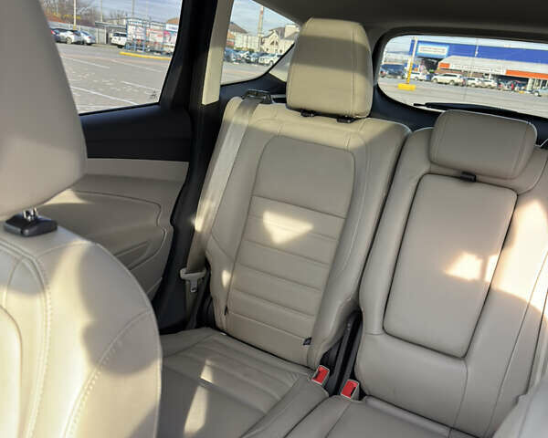 Черный Форд Эскейп, объемом двигателя 2 л и пробегом 33 тыс. км за 17000 $, фото 34 на Automoto.ua