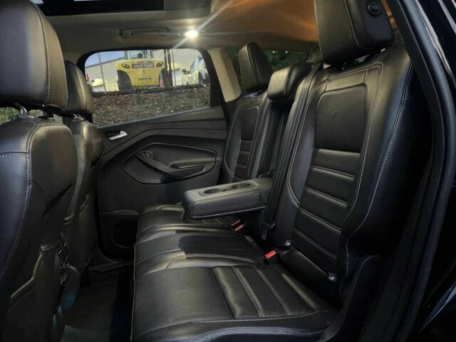 Черный Форд Эскейп, объемом двигателя 2 л и пробегом 64 тыс. км за 8600 $, фото 11 на Automoto.ua