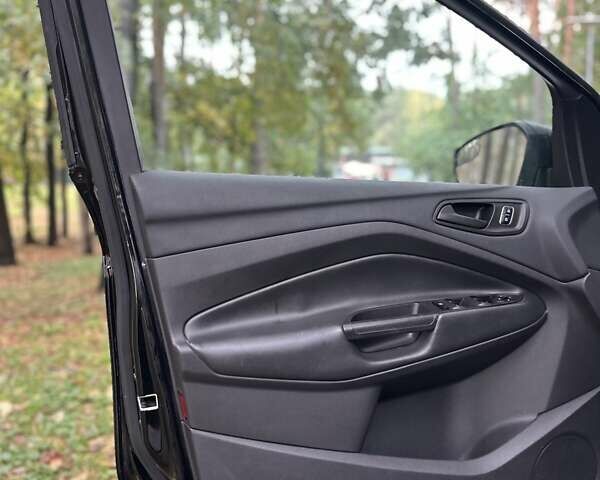 Черный Форд Эскейп, объемом двигателя 2.49 л и пробегом 129 тыс. км за 12450 $, фото 30 на Automoto.ua