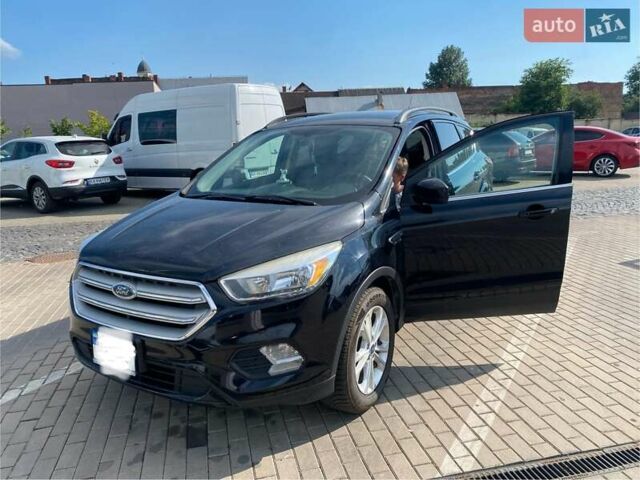 Чорний Форд Ескейп, об'ємом двигуна 1.5 л та пробігом 150 тис. км за 12200 $, фото 3 на Automoto.ua