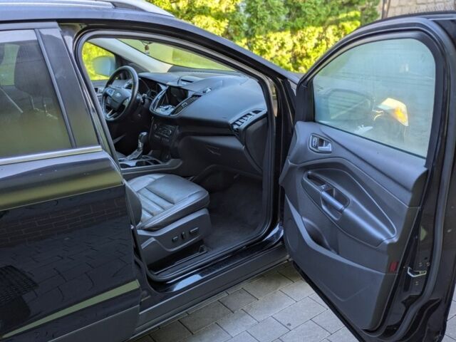 Чорний Форд Ескейп, об'ємом двигуна 1.5 л та пробігом 200 тис. км за 11900 $, фото 6 на Automoto.ua