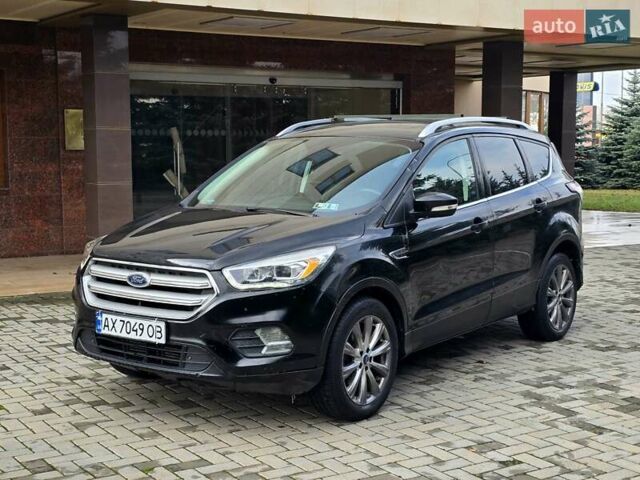 Черный Форд Эскейп, объемом двигателя 2 л и пробегом 110 тыс. км за 7800 $, фото 1 на Automoto.ua