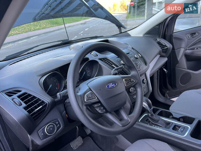 Форд Эскейп 2017 в Киеве на Automoto.ua Черный Форд Эскейп, объемом двигателя 2.5 л и пробегом 98 тыс. км за 13500 $, фото 33 на Automoto.ua