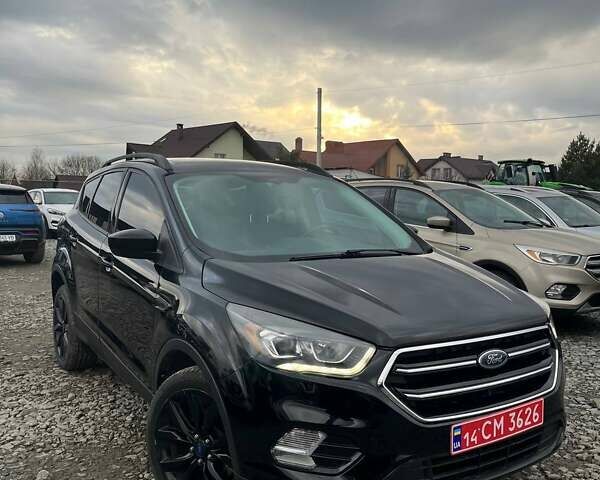 Чорний Форд Ескейп, об'ємом двигуна 0 л та пробігом 210 тис. км за 10999 $, фото 2 на Automoto.ua