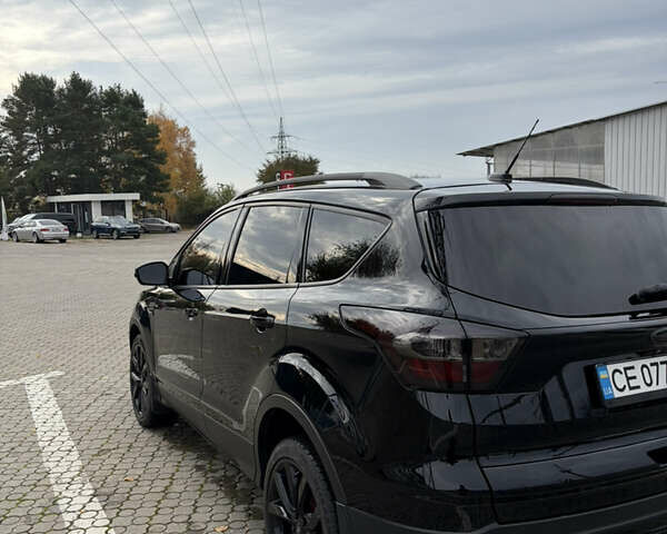 Черный Форд Эскейп, объемом двигателя 2 л и пробегом 74 тыс. км за 14650 $, фото 6 на Automoto.ua