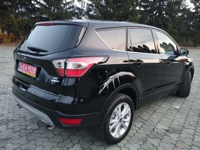 Черный Форд Эскейп, объемом двигателя 1.5 л и пробегом 220 тыс. км за 10300 $, фото 6 на Automoto.ua