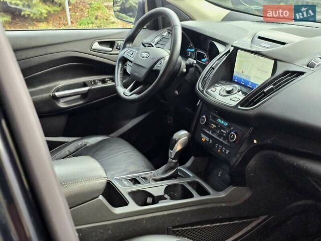 Черный Форд Эскейп, объемом двигателя 2 л и пробегом 110 тыс. км за 7800 $, фото 14 на Automoto.ua