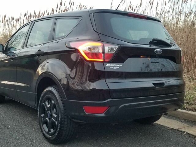 Черный Форд Эскейп, объемом двигателя 2.5 л и пробегом 54 тыс. км за 13800 $, фото 3 на Automoto.ua