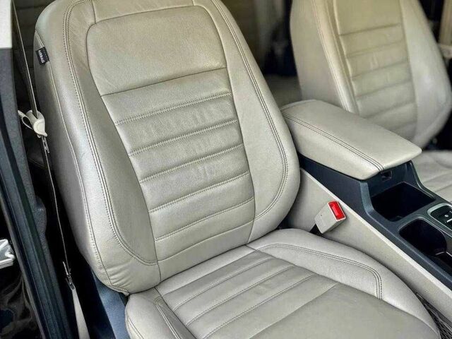 Черный Форд Эскейп, объемом двигателя 2 л и пробегом 134 тыс. км за 8400 $, фото 19 на Automoto.ua