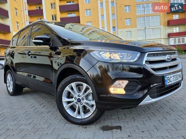 Черный Форд Эскейп, объемом двигателя 1.5 л и пробегом 106 тыс. км за 10999 $, фото 1 на Automoto.ua