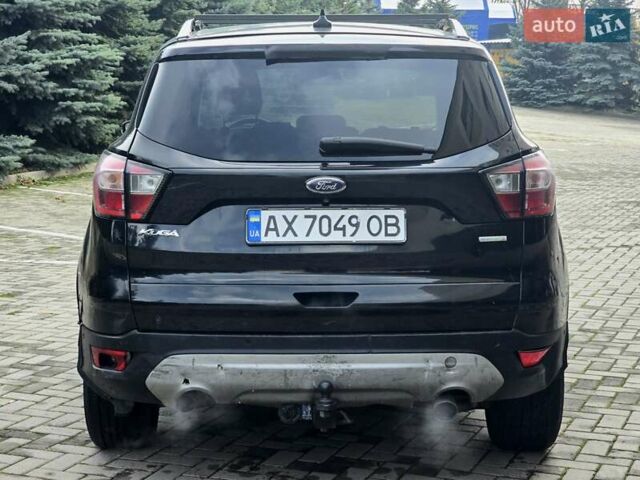 Черный Форд Эскейп, объемом двигателя 2 л и пробегом 110 тыс. км за 7800 $, фото 4 на Automoto.ua