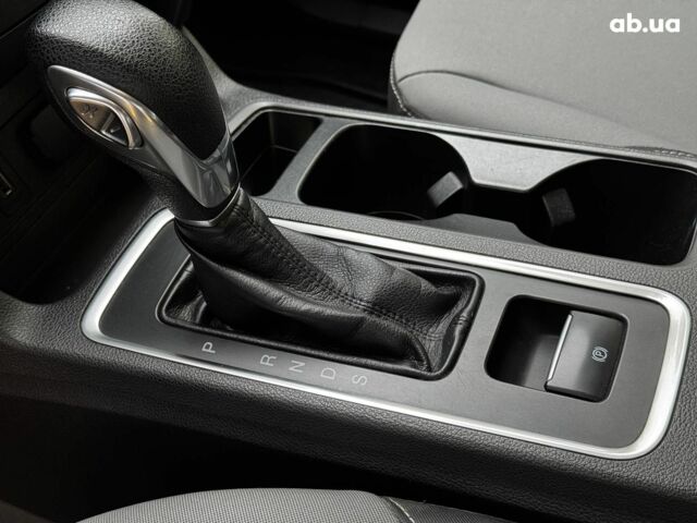 Черный Форд Эскейп, объемом двигателя 2.5 л и пробегом 201 тыс. км за 15290 $, фото 18 на Automoto.ua