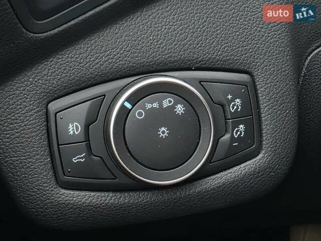 Черный Форд Эскейп, объемом двигателя 1.5 л и пробегом 86 тыс. км за 13999 $, фото 21 на Automoto.ua