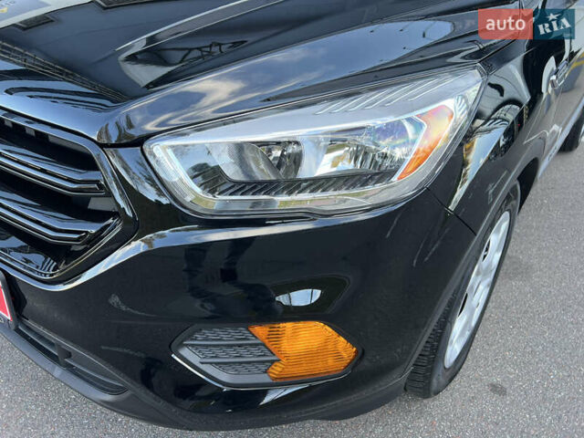 Форд Эскейп 2017 в Киеве на Automoto.ua Черный Форд Эскейп, объемом двигателя 2.5 л и пробегом 98 тыс. км за 13500 $, фото 46 на Automoto.ua
