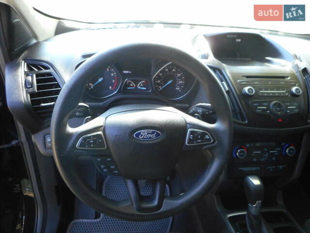 Форд Эскейп 2017 в Пирятине на Automoto.ua Черный Форд Эскейп, объемом двигателя 1.5 л и пробегом 122 тыс. км за 12880 $, фото 7 на Automoto.ua