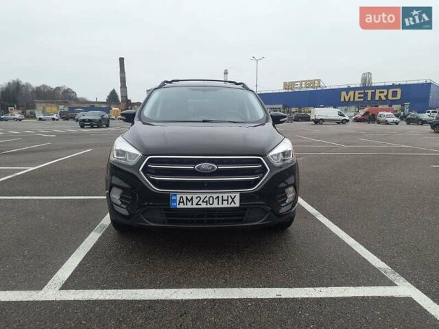 Черный Форд Эскейп, объемом двигателя 2 л и пробегом 232 тыс. км за 10000 $, фото 4 на Automoto.ua
