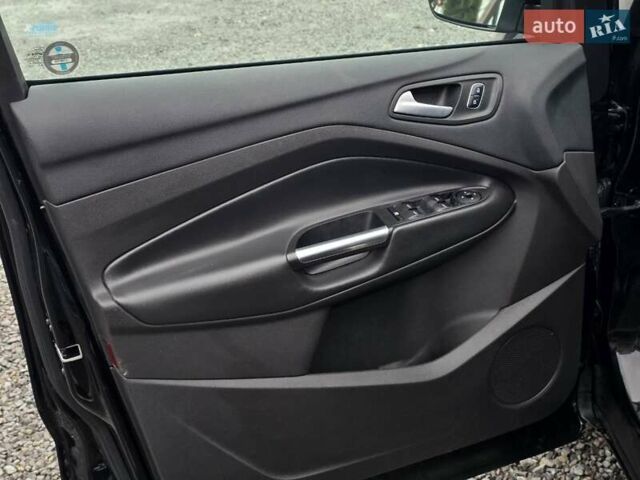 Черный Форд Эскейп, объемом двигателя 1.5 л и пробегом 86 тыс. км за 13999 $, фото 2 на Automoto.ua