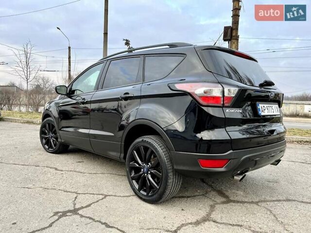 Чорний Форд Ескейп, об'ємом двигуна 2 л та пробігом 83 тис. км за 16900 $, фото 4 на Automoto.ua