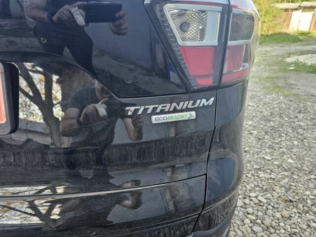 Черный Форд Эскейп, объемом двигателя 2 л и пробегом 194 тыс. км за 12500 $, фото 8 на Automoto.ua