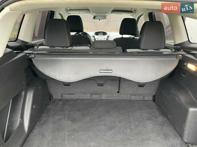 Черный Форд Эскейп, объемом двигателя 2.5 л и пробегом 197 тыс. км за 13000 $, фото 66 на Automoto.ua