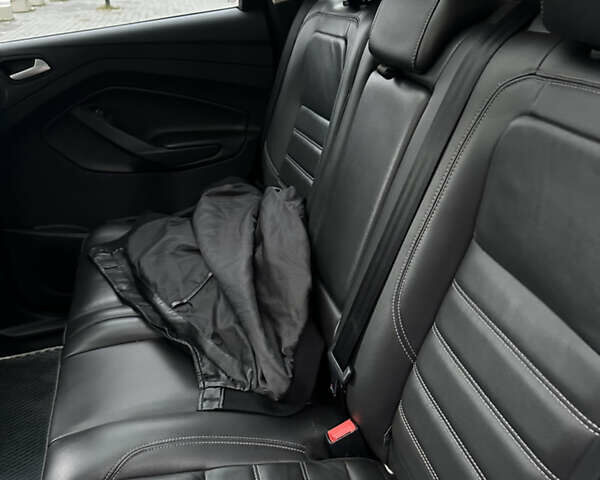 Черный Форд Эскейп, объемом двигателя 2 л и пробегом 208 тыс. км за 10999 $, фото 21 на Automoto.ua