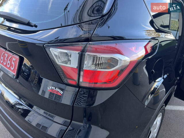 Форд Эскейп 2017 в Киеве на Automoto.ua Черный Форд Эскейп, объемом двигателя 2.5 л и пробегом 98 тыс. км за 13500 $, фото 43 на Automoto.ua