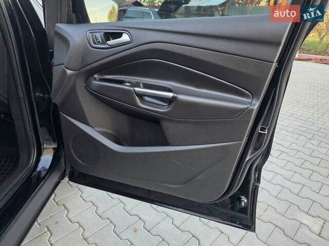 Черный Форд Эскейп, объемом двигателя 1.5 л и пробегом 106 тыс. км за 10999 $, фото 85 на Automoto.ua