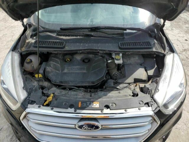 Черный Форд Эскейп, объемом двигателя 2 л и пробегом 78 тыс. км за 1400 $, фото 11 на Automoto.ua