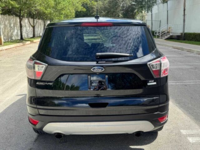 Черный Форд Эскейп, объемом двигателя 1.5 л и пробегом 52 тыс. км за 9000 $, фото 6 на Automoto.ua