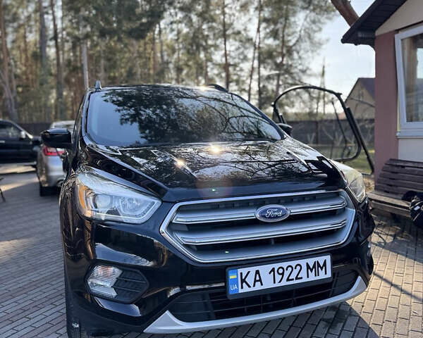 Чорний Форд Ескейп, об'ємом двигуна 2 л та пробігом 159 тис. км за 13800 $, фото 1 на Automoto.ua