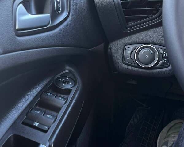 Черный Форд Эскейп, объемом двигателя 1.5 л и пробегом 192 тыс. км за 9999 $, фото 15 на Automoto.ua